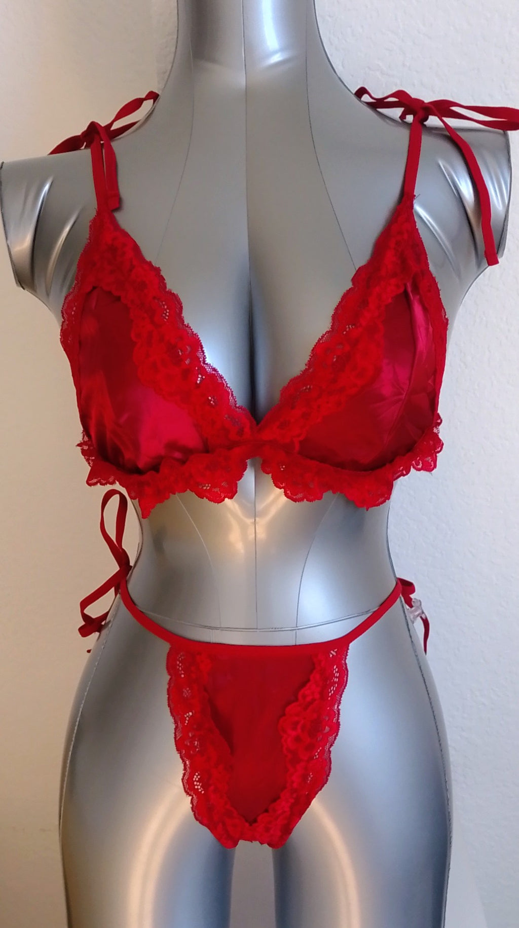 Ensemble lingerie rouge satin et dentelle à nouer femme taille L ESPALIC