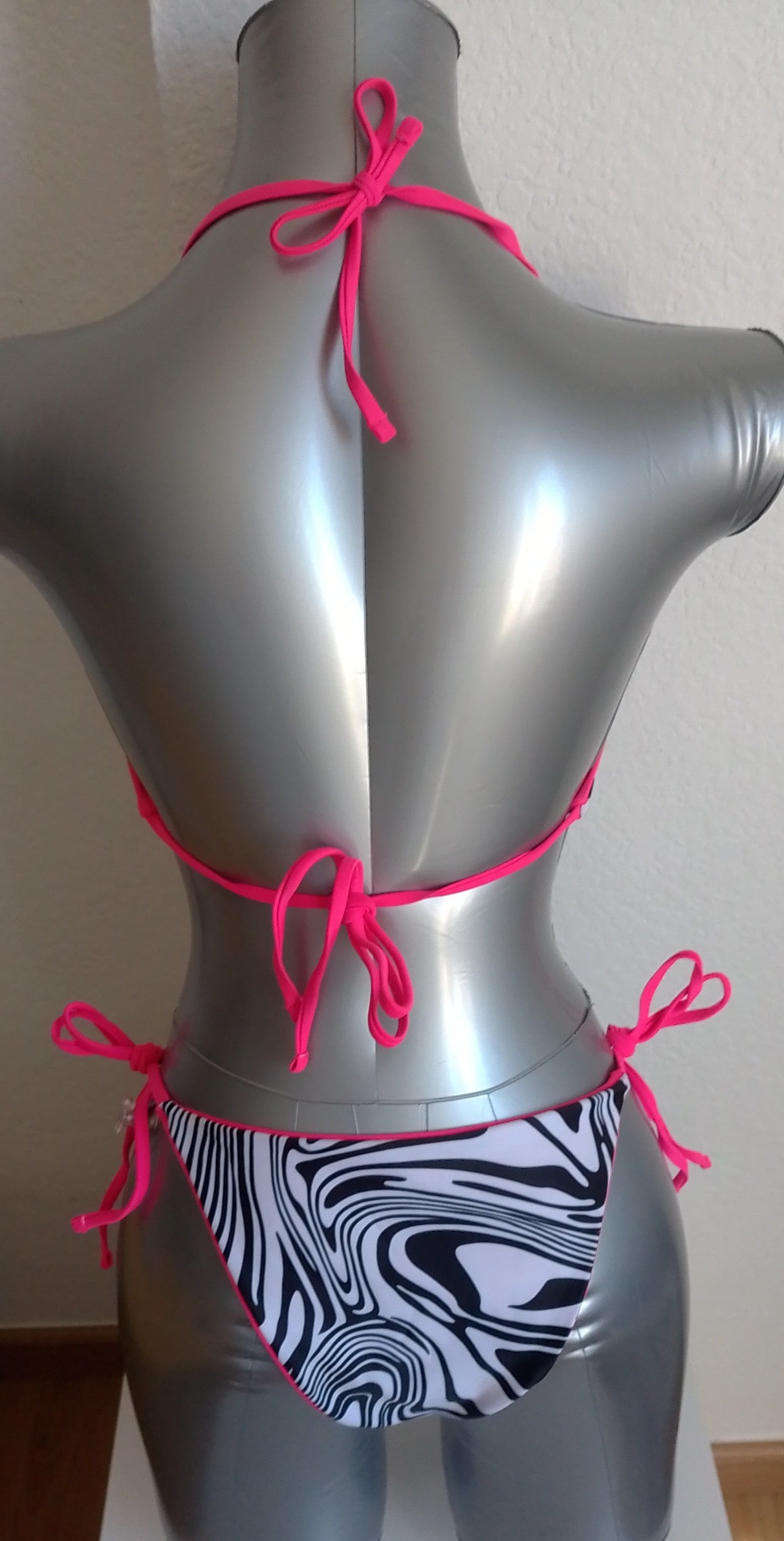 Bikini femme sexy rayé blanc noir bretelles roses taille M ESPALIC