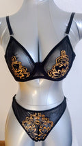 Ensemble lingerie fantaisie maille noire et dorée