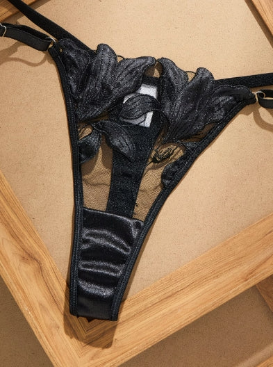 Ensemble Lingerie Brodé. T. L