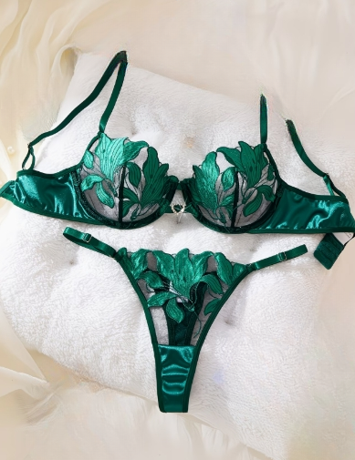 Ensemble Soutien-gorge et String. T. XL
