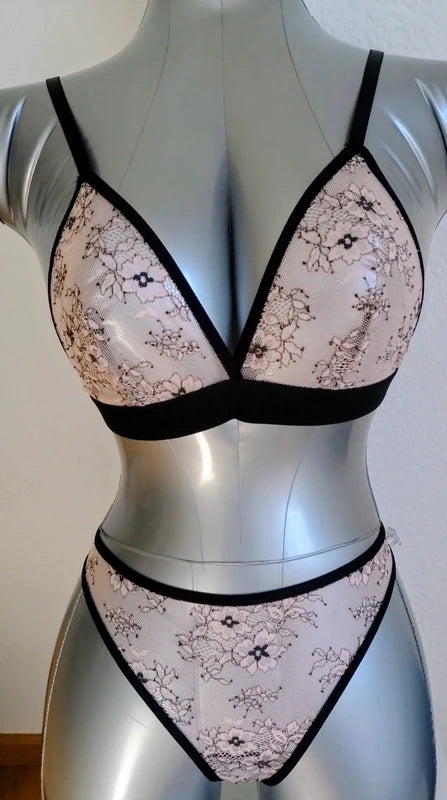Ensemble de Lingerie Sexy.  T. M