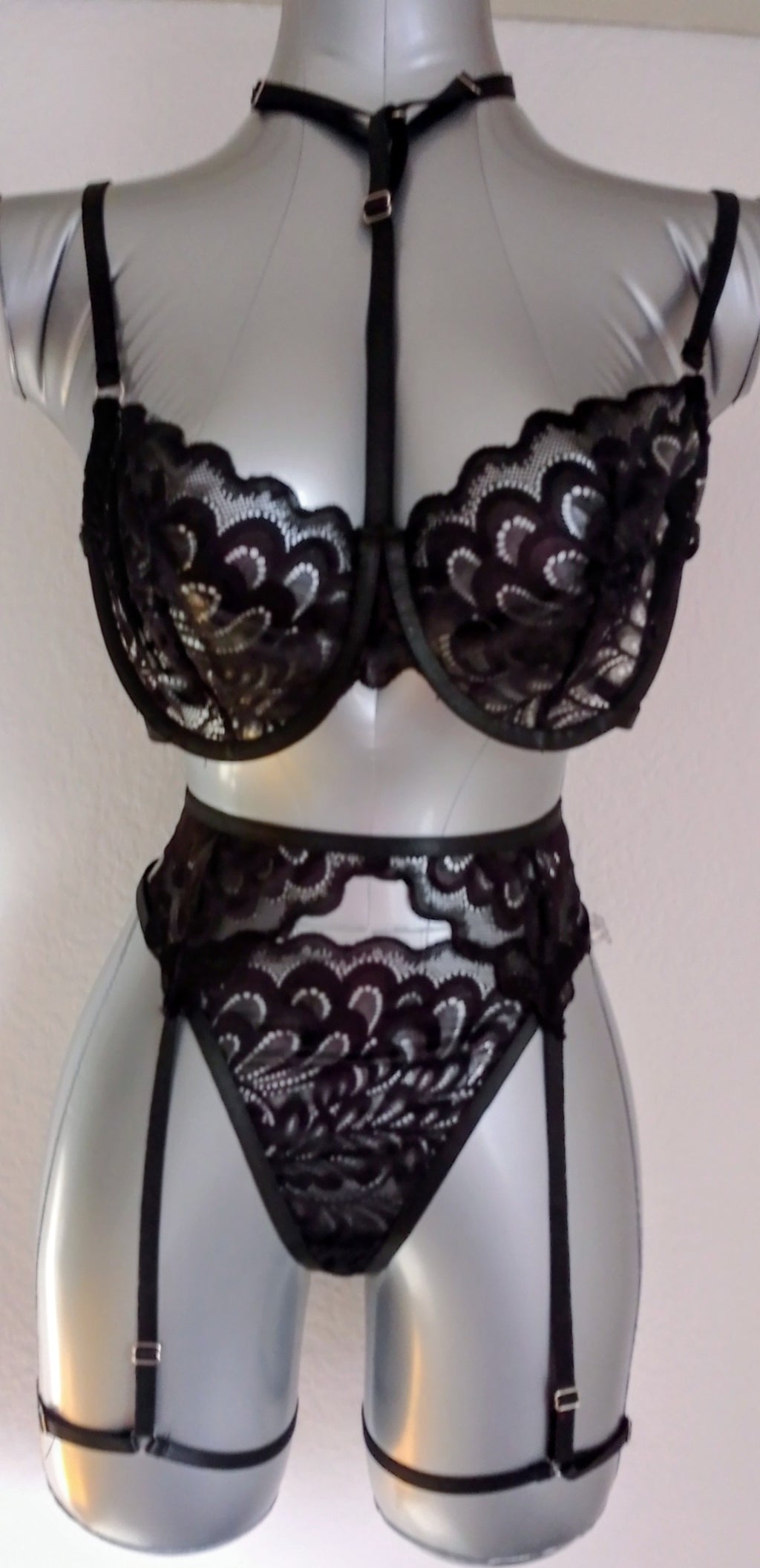 Ensemble lingerie noire 3 pièces dentelle soutien-gorge porte-jarretelles et string femme taille L ESPALIC