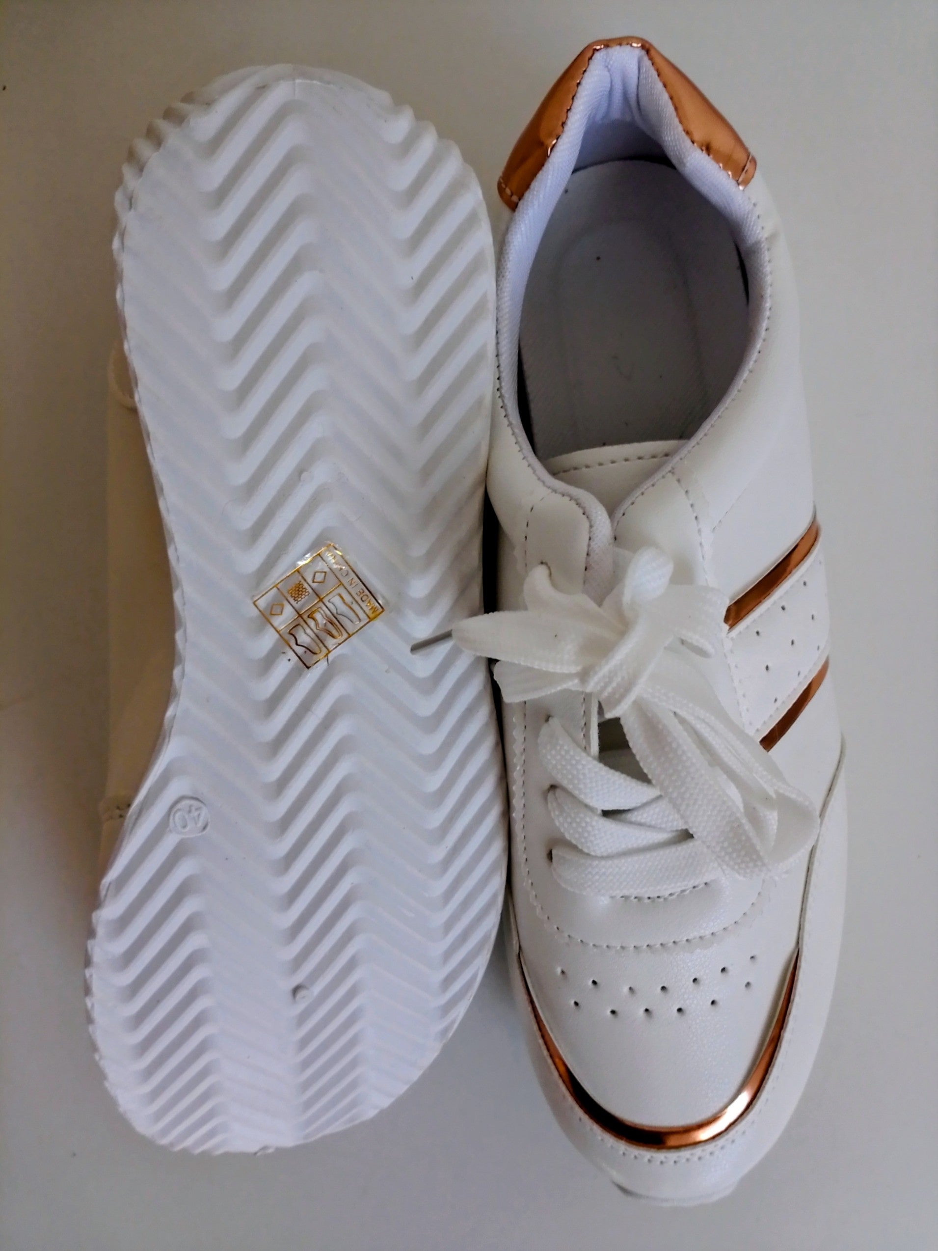 Baskets blanches et or à lacets pour femmes pointure 39 ESPALIC