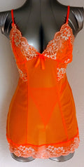 Ensemble Nuisette Orange Dentelle Col V & String . Taille XXL
