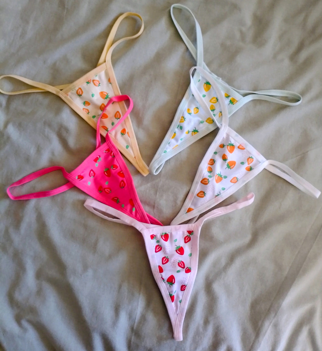 5 strings en couleurs mélangées avec imprimé fruits. Taille M